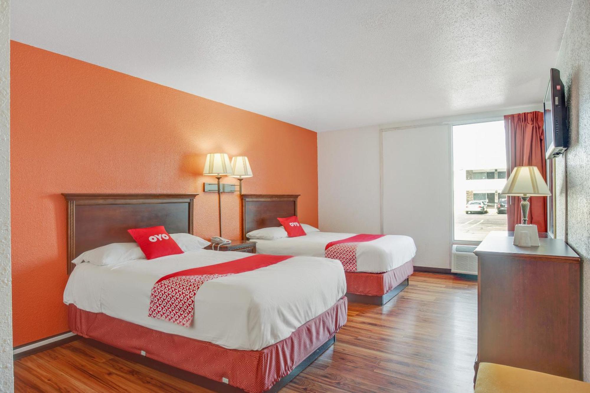 Oyo Hotel Mona Lake Muskegon Εξωτερικό φωτογραφία